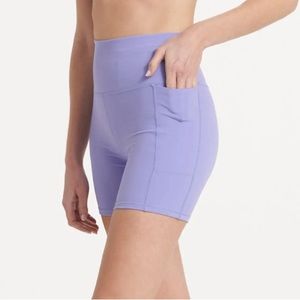 Vuori Studio Pocket Short Ultra Violet Size Medium